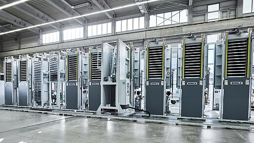 Laminier- und Pressenanlage für Leiterplatten und Multilayer